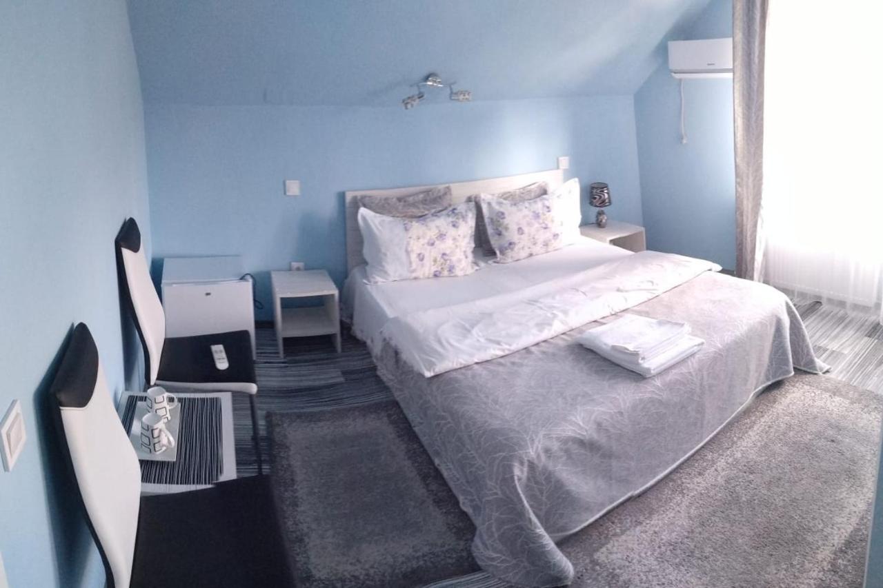 Casa Terzea Hotel Risnov Bagian luar foto